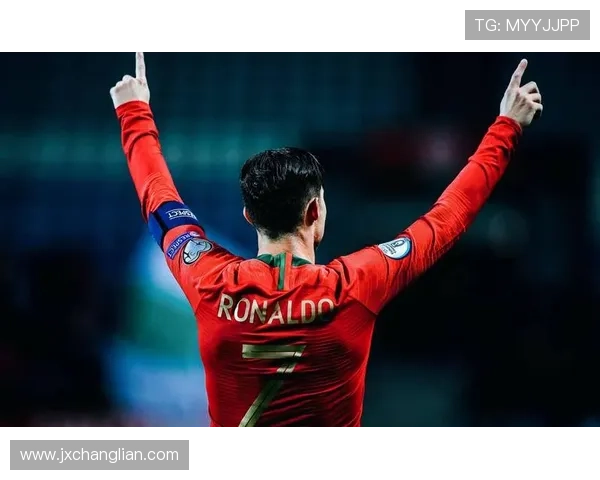 全球足球球星排行榜：顶级球员实力对比与历史成就解析