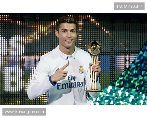 足球巨星C罗传奇历程全景解析与辉煌成就回顾